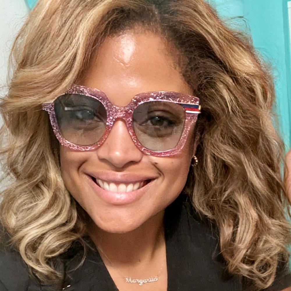 Gucci Oversized Glitter Sunglasses in Pink